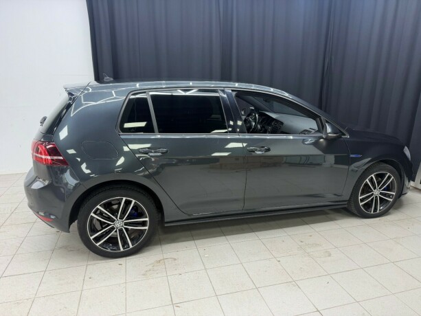volkswagen-golf-vii-plug-in-petrol-2015-big-7
