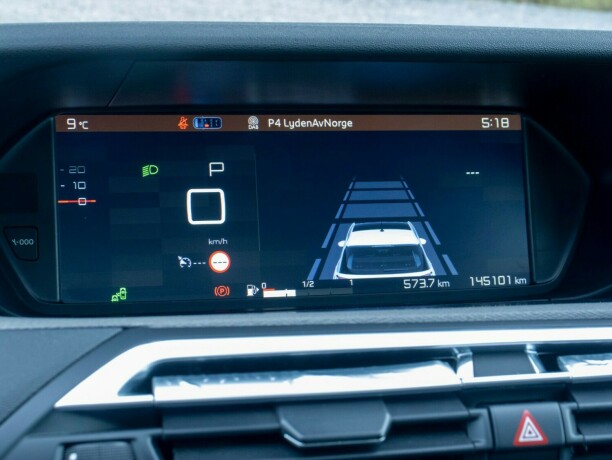 citroen-c4-picasso-diesel-2017-big-25