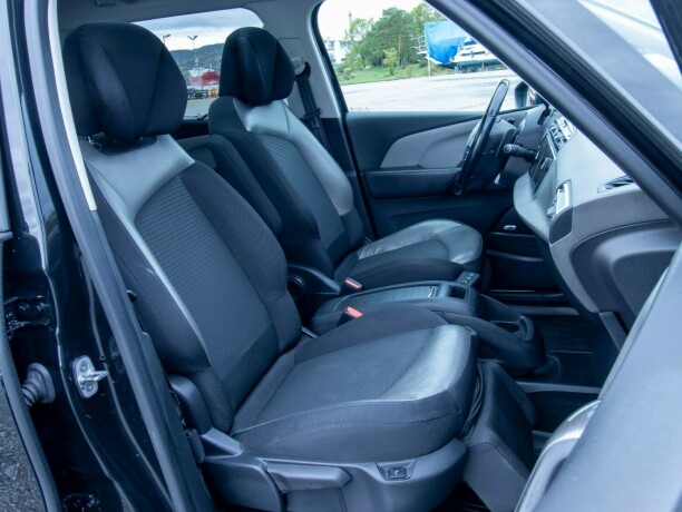 citroen-c4-picasso-diesel-2017-big-45