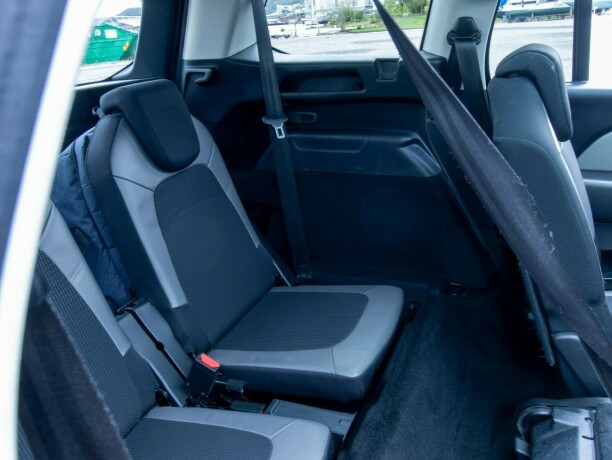 citroen-c4-picasso-diesel-2017-big-40