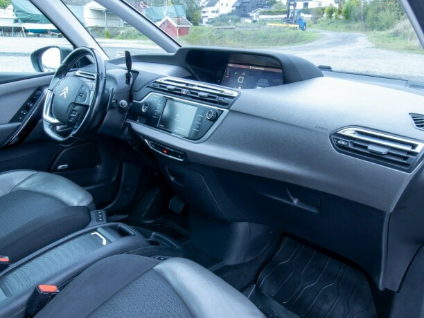 citroen-c4-picasso-diesel-2017-big-43