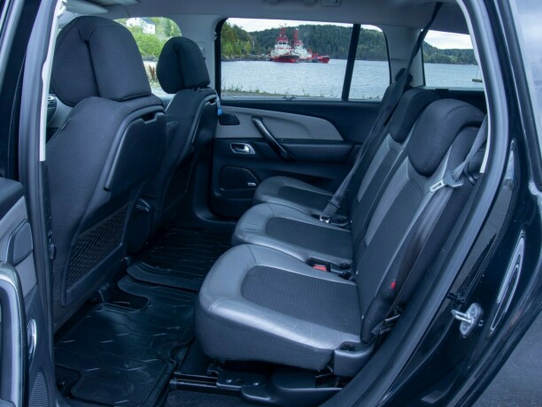 citroen-c4-picasso-diesel-2017-big-37