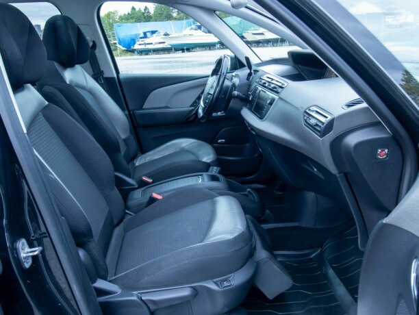 citroen-c4-picasso-diesel-2017-big-44