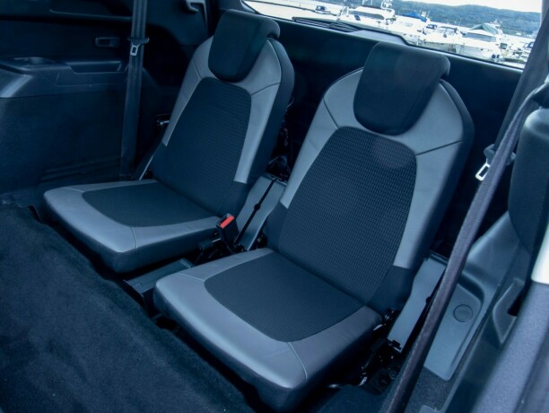 citroen-c4-picasso-diesel-2017-big-38