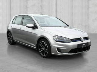 Volkswagen | Golf VII | Elektrisitet+bensin | 2015