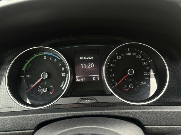 volkswagen-golf-vii-elektrisitetbensin-2015-big-14