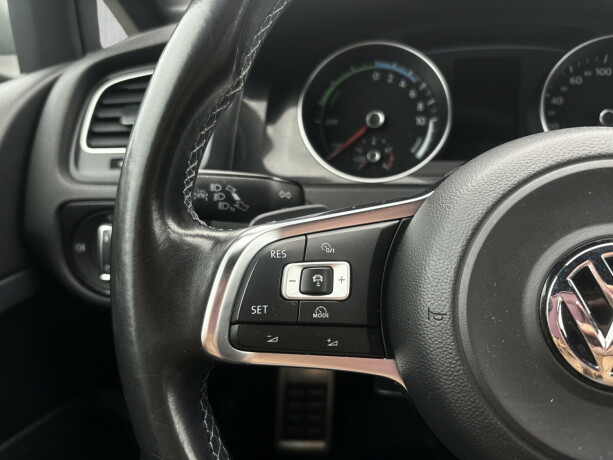 volkswagen-golf-vii-elektrisitetbensin-2015-big-12