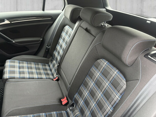 volkswagen-golf-vii-elektrisitetbensin-2015-big-17