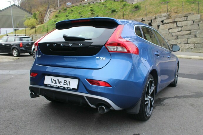volvo-v40-bensin-2016-big-4