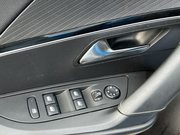 peugeot-e-2008-elektrisitet-2020-big-12