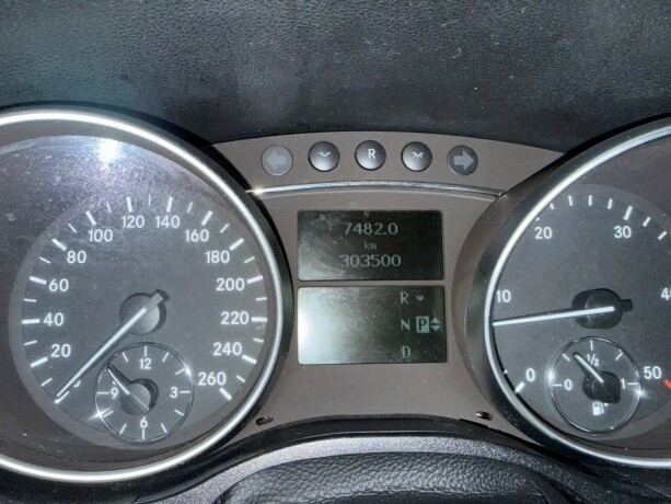 mercedes-benz-ml320-diesel-2006-big-12