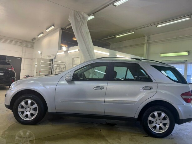 mercedes-benz-ml320-diesel-2006-big-3