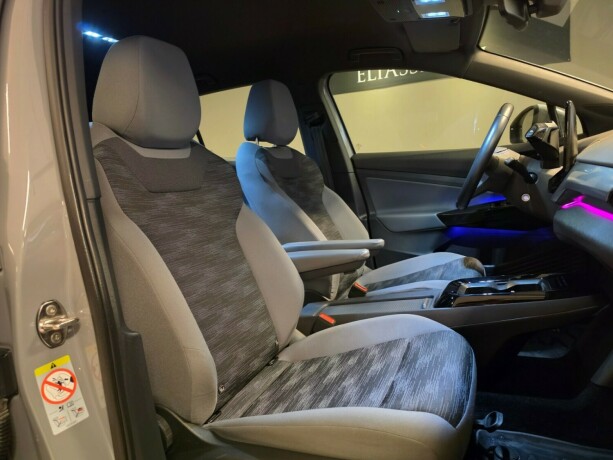 volkswagen-id4-elektrisitet-2023-big-13