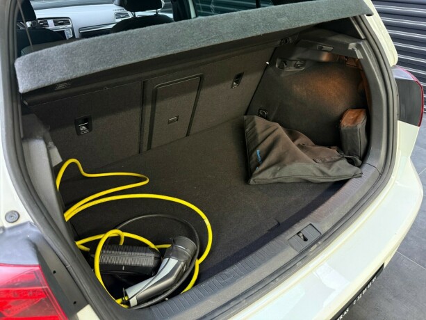 volkswagen-golf-vii-elektrisitetbensin-2016-big-29