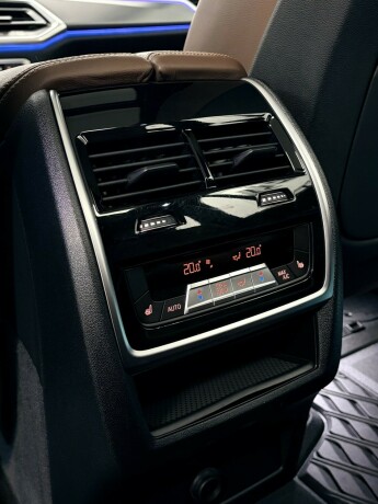 bmw-x5-elektrisitetbensin-2020-big-17