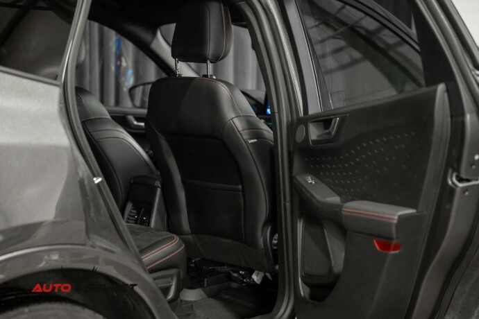 ford-kuga-elektrisitetbensin-2020-big-13