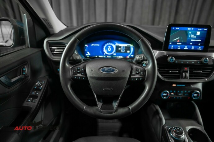 ford-kuga-elektrisitetbensin-2022-big-24