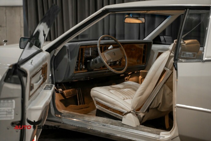 buick-riviera-bensin-1980-big-15
