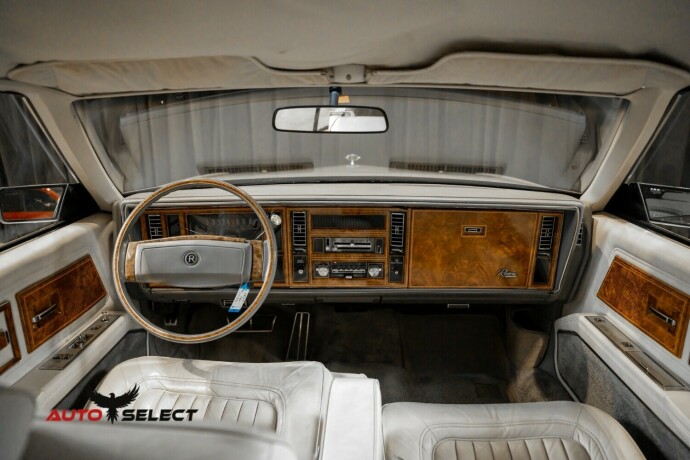 buick-riviera-bensin-1980-big-24