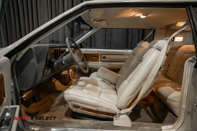 buick-riviera-bensin-1980-big-18