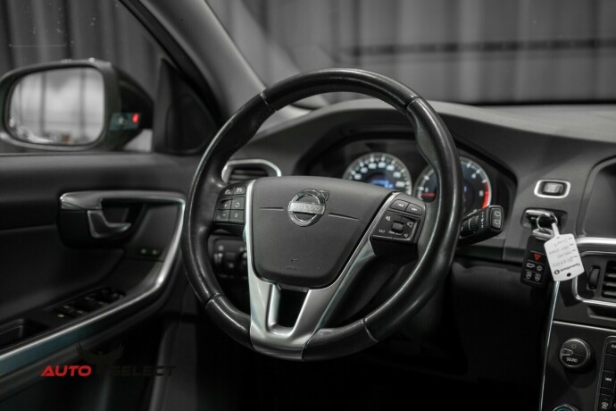 volvo-v60-diesel-2013-big-24
