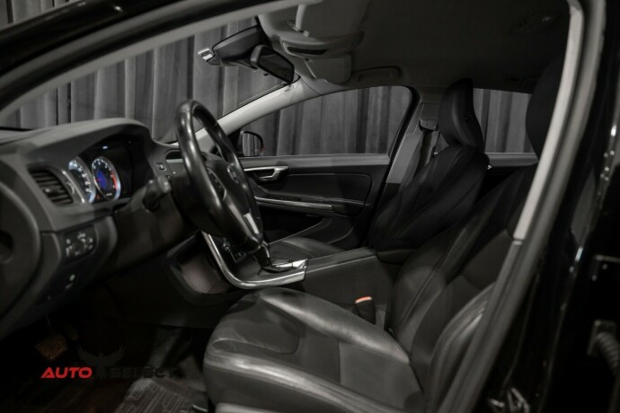 volvo-v60-diesel-2013-big-21