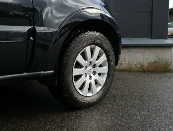 mitsubishi-pajero-diesel-2007-big-23