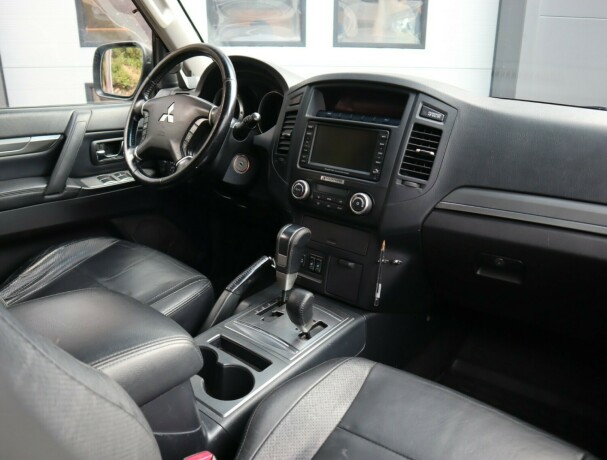 mitsubishi-pajero-diesel-2007-big-10