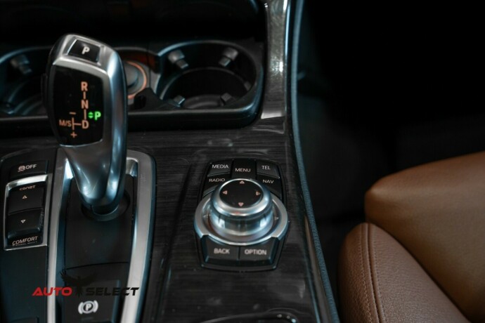 bmw-535i-bensin-2012-big-38