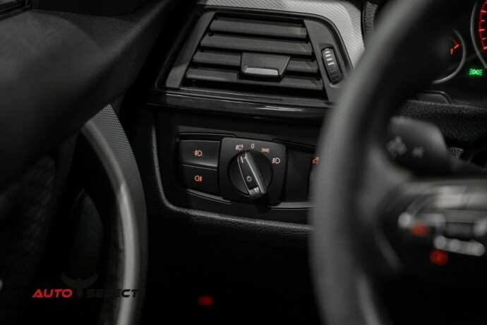 bmw-320d-diesel-2013-big-26