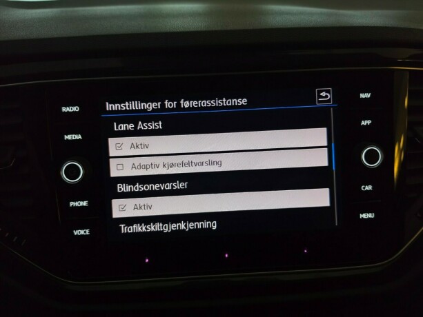 volkswagen-t-roc-bensin-2020-big-40