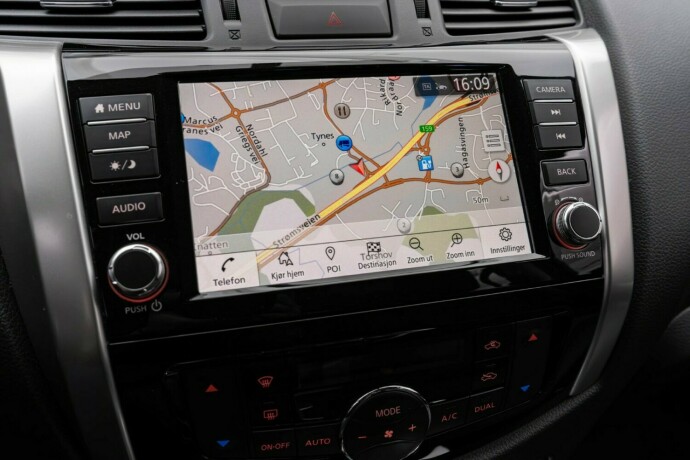 nissan-navara-diesel-2021-big-32