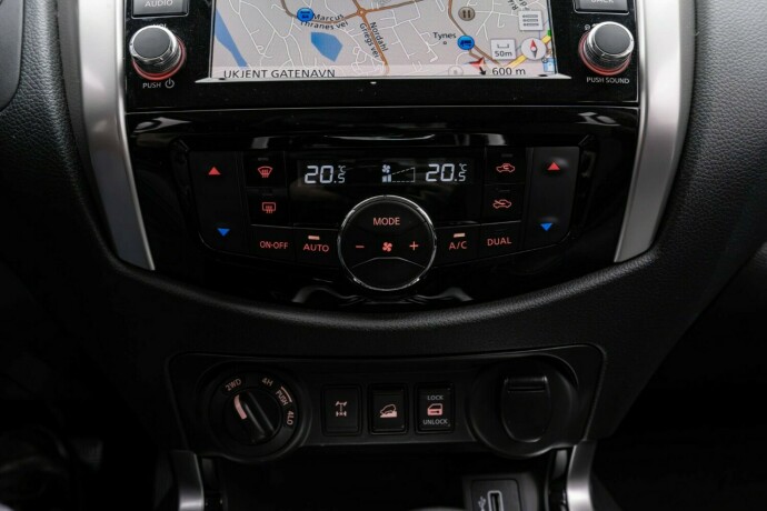 nissan-navara-diesel-2021-big-26