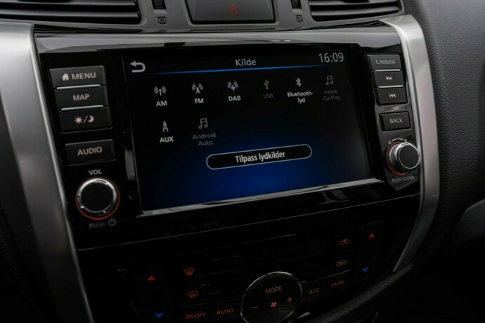 nissan-navara-diesel-2021-big-29