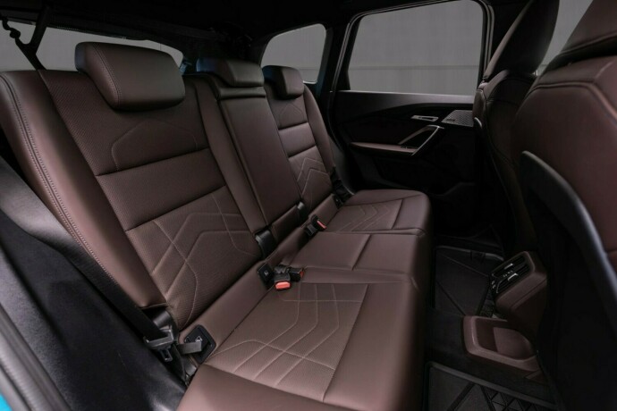bmw-ix1-elektrisitet-2025-big-36