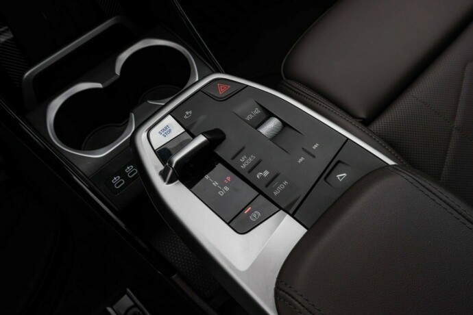 bmw-ix1-elektrisitet-2025-big-20