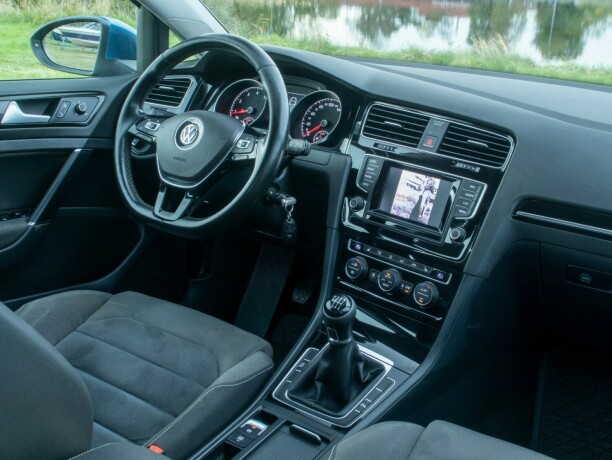 volkswagen-golf-vii-bensin-2014-big-14