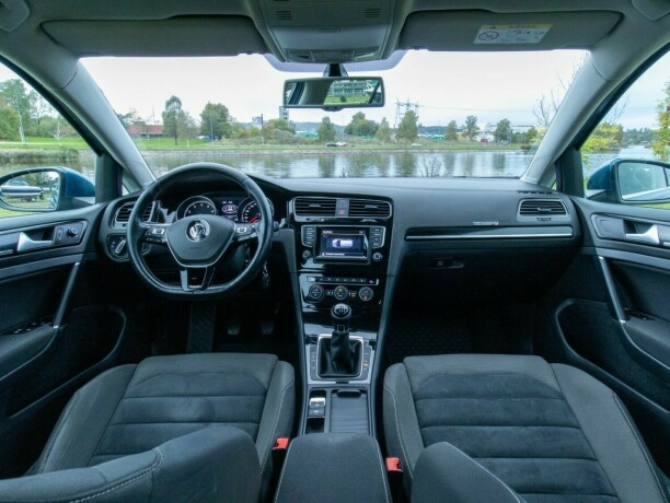 volkswagen-golf-vii-bensin-2014-big-37
