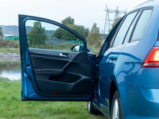 volkswagen-golf-vii-bensin-2014-big-15