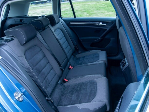 volkswagen-golf-vii-bensin-2014-big-47