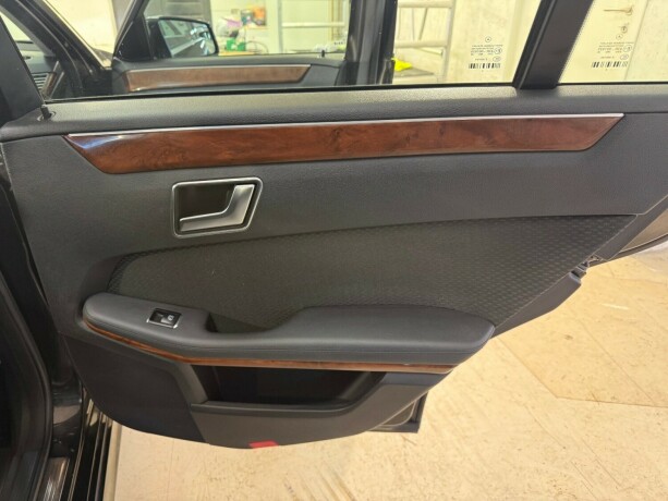 mercedes-benz-e200-diesel-2012-big-22