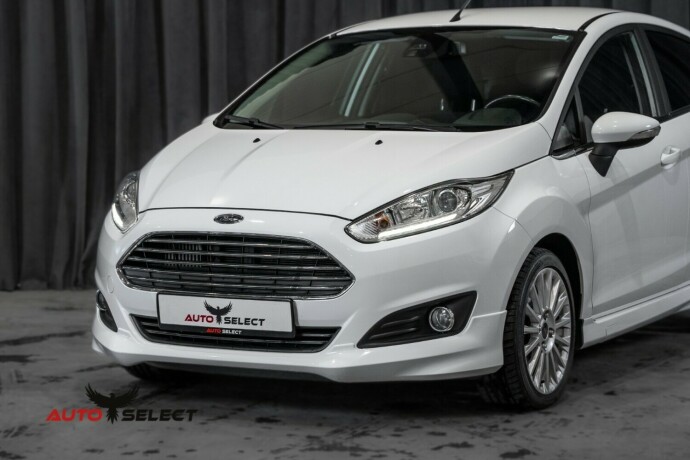 ford-fiesta-bensin-2015-big-6