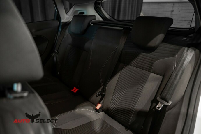 ford-fiesta-bensin-2015-big-18