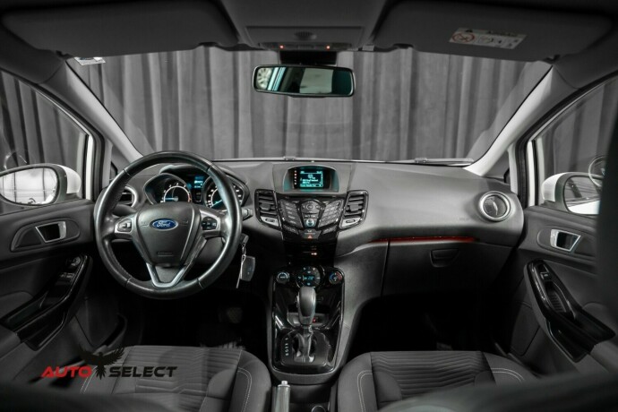 ford-fiesta-bensin-2015-big-23