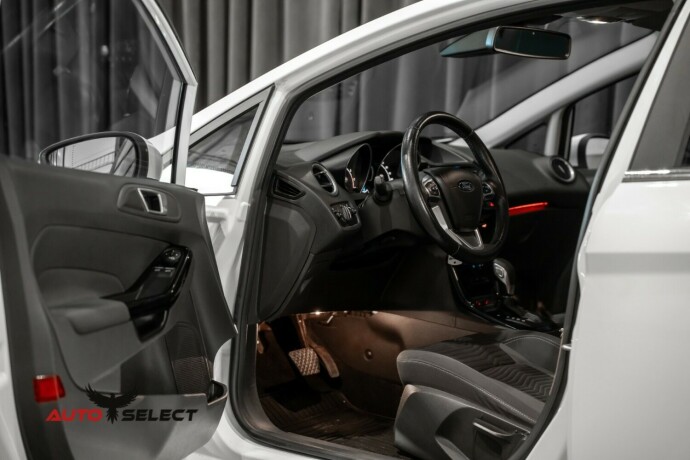 ford-fiesta-bensin-2015-big-19