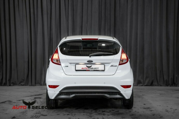 ford-fiesta-bensin-2015-big-8