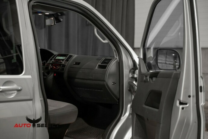 volkswagen-caravelle-diesel-2013-big-14