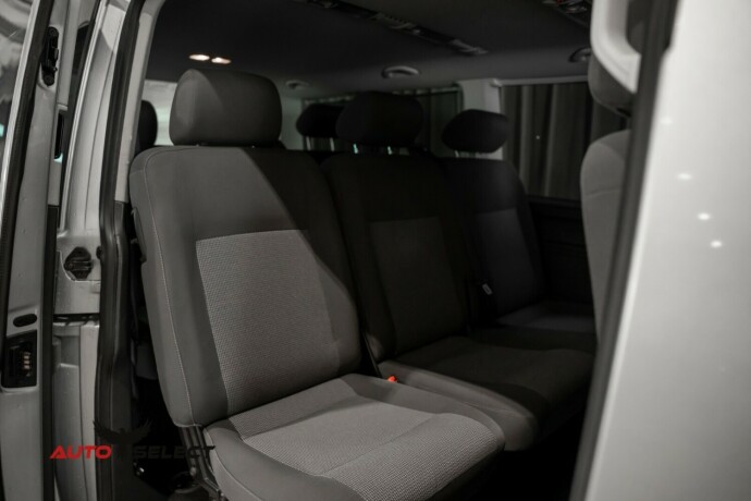 volkswagen-caravelle-diesel-2013-big-12