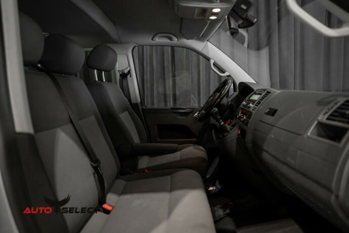 volkswagen-caravelle-diesel-2013-big-15