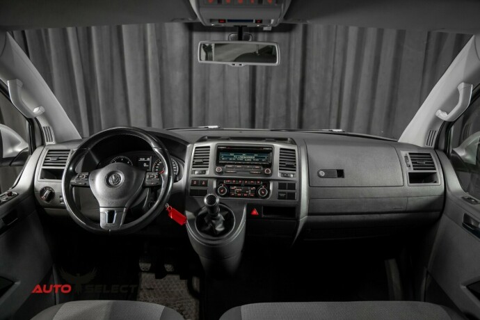 volkswagen-caravelle-diesel-2013-big-24